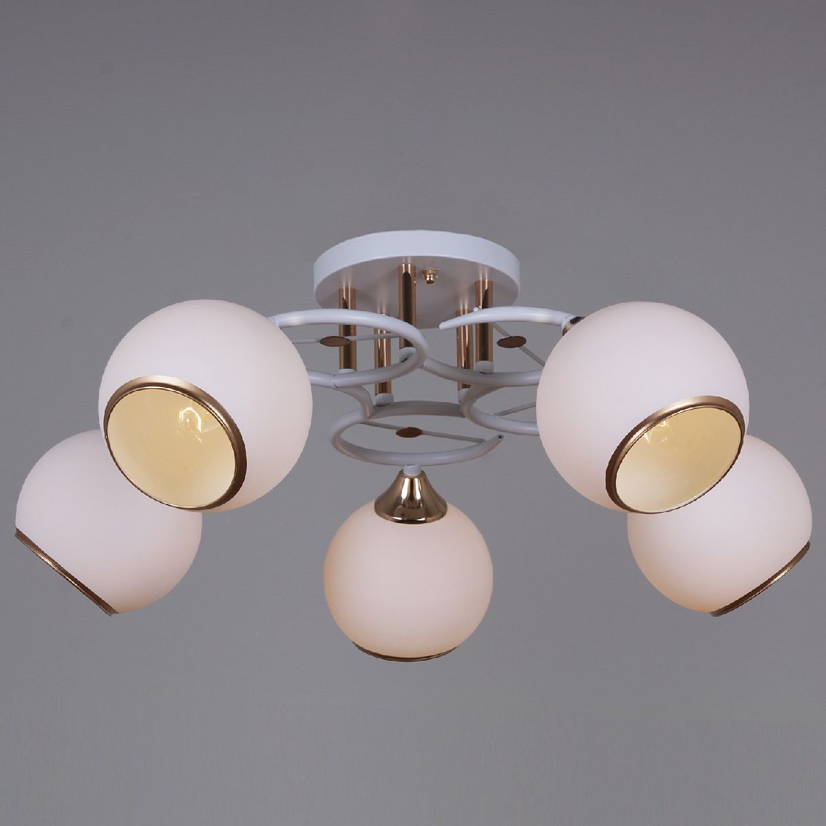Потолочная люстра Reluce 06117-0.3-05 WH+FG Потолочная люстра Reluce 06117-0.3-05 WH+FG