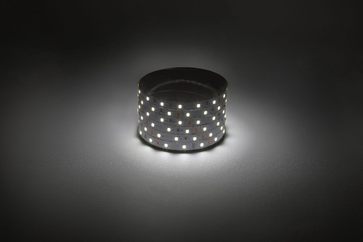 Светодиодная лента Эра 12В 2835 4,8Вт/м 4000K 50м IP20 LS2835-4,8-60-12-4000K-IP20-1 year-50m Б0059922 Светодиодная лента Эра 12В 2835 4,8Вт/м 4000K 50м IP20 LS2835-4,8-60-12-4000K-IP20-1 year-50m Б0059922