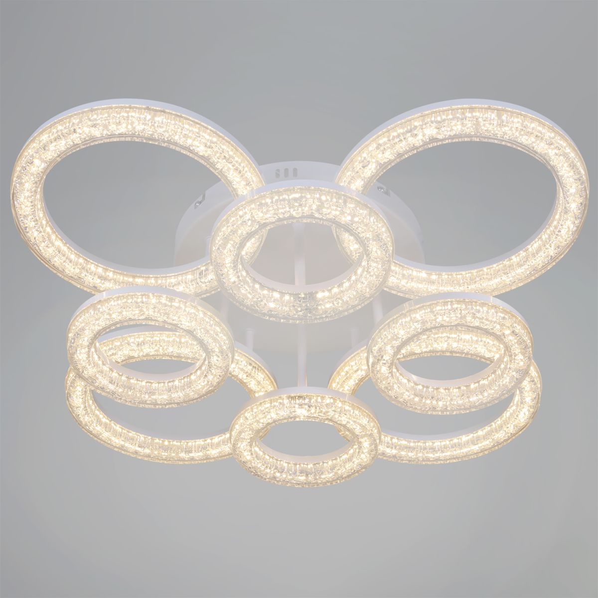 Потолочная люстра Reluce 29290-0.3-4+4 WH