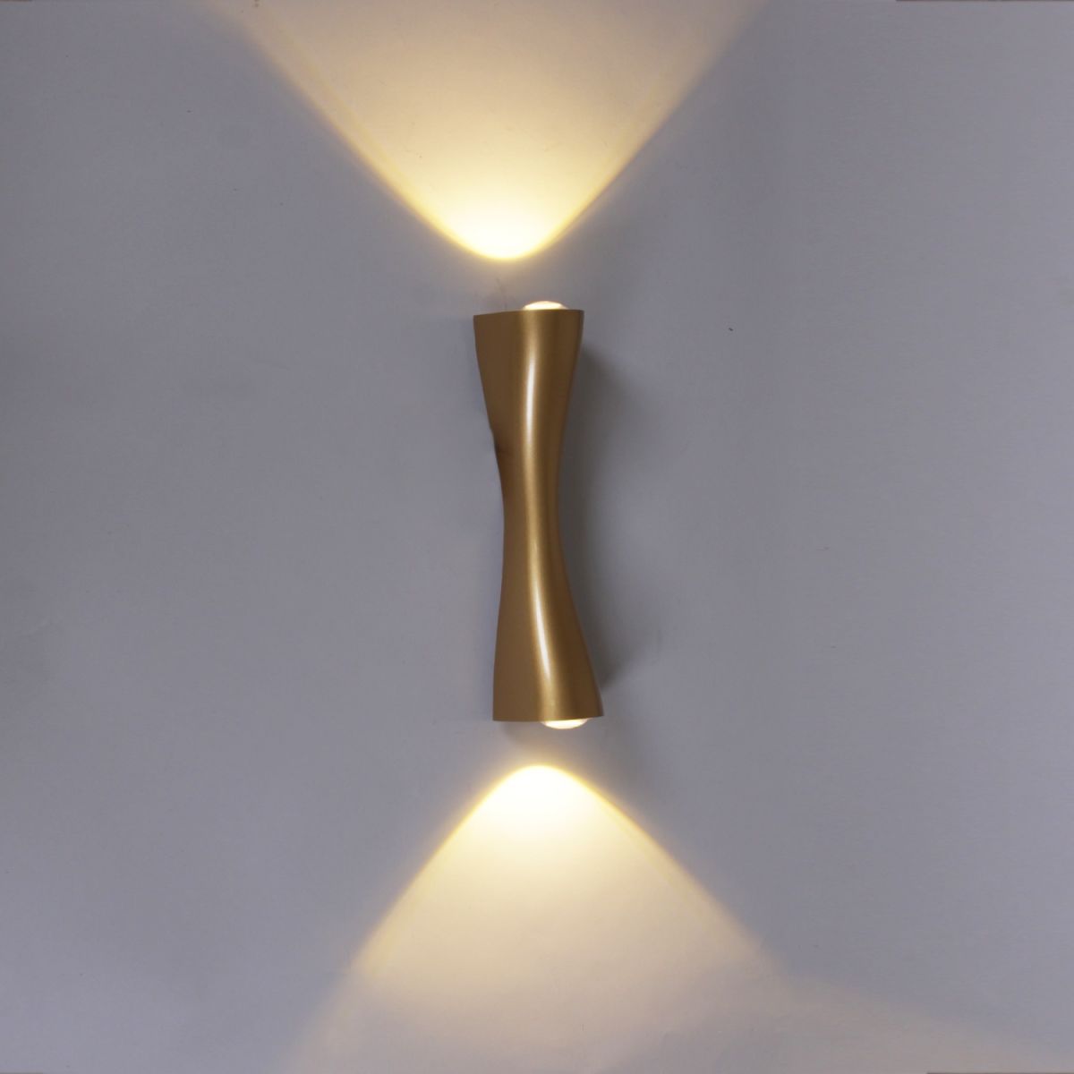 Уличный настенный Reluce 86876-9.2-001JH LED2*3W GD RLOS