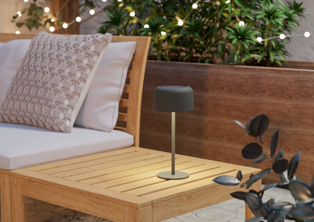 Настольная лампа на солнечных батареях Eglo Roccanova 901894 Настольная лампа на солнечных батареях Eglo Roccanova 901894