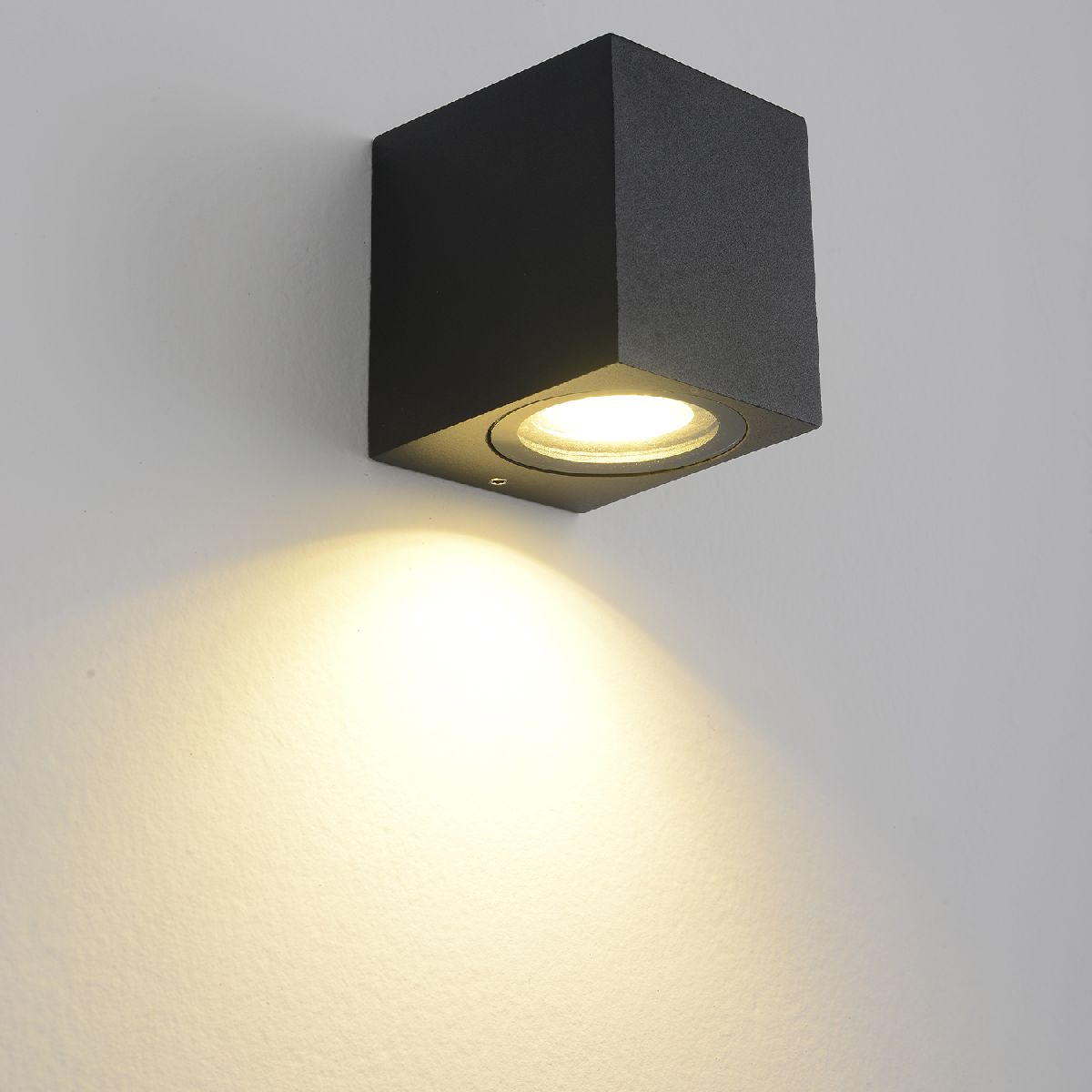 Уличный настенный светильник Crystal Lux CLT 528W1 BL Уличный настенный светильник Crystal Lux CLT 528W1 BL