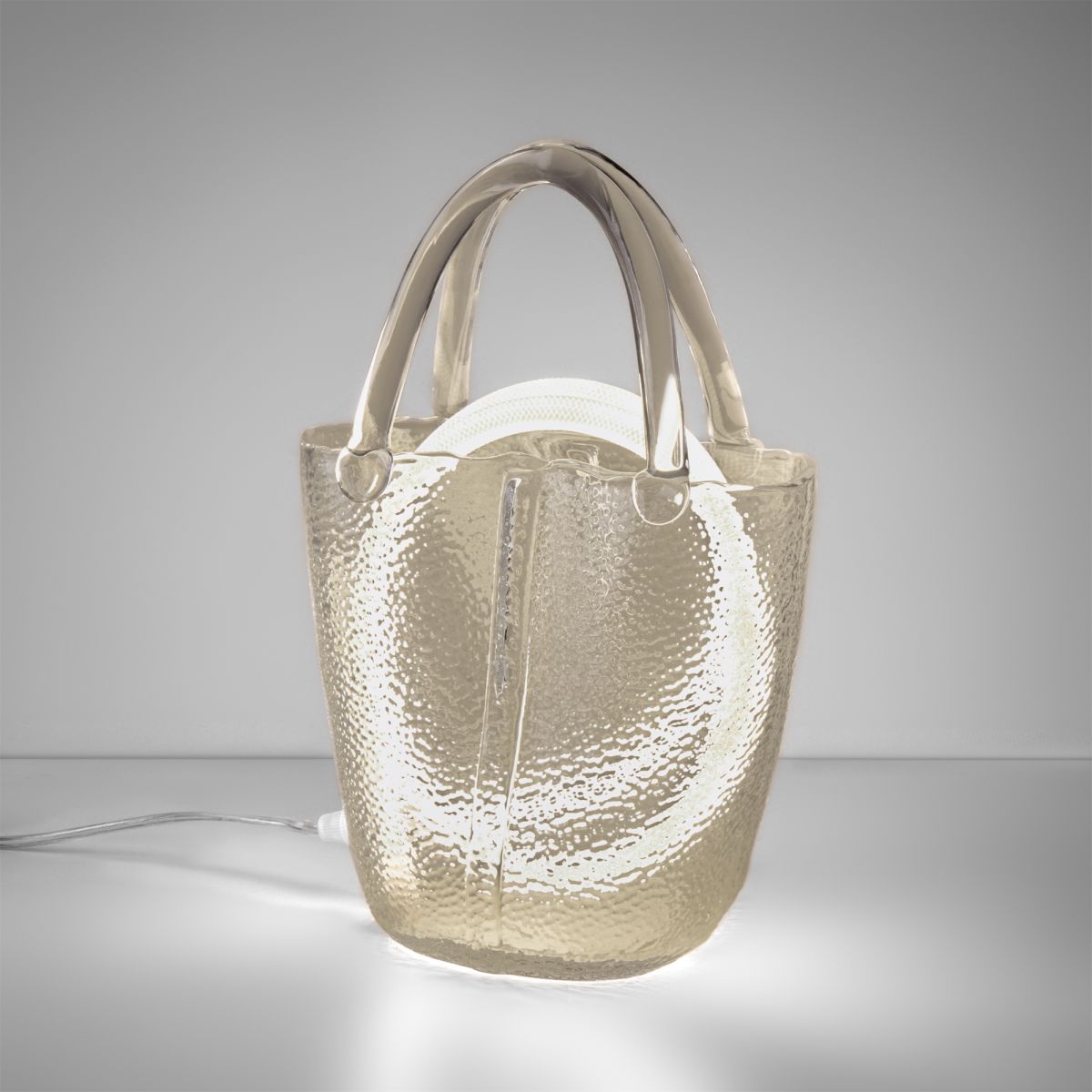 Настольная лампа Freya Tote FR6223TL-L17TR