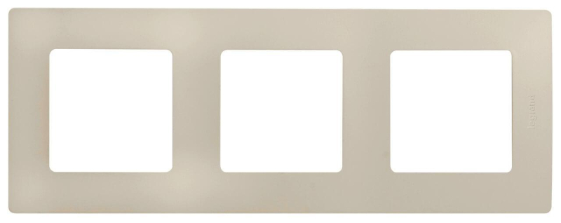 Рамка 3-постовая Legrand Etika слоновая кость 672513