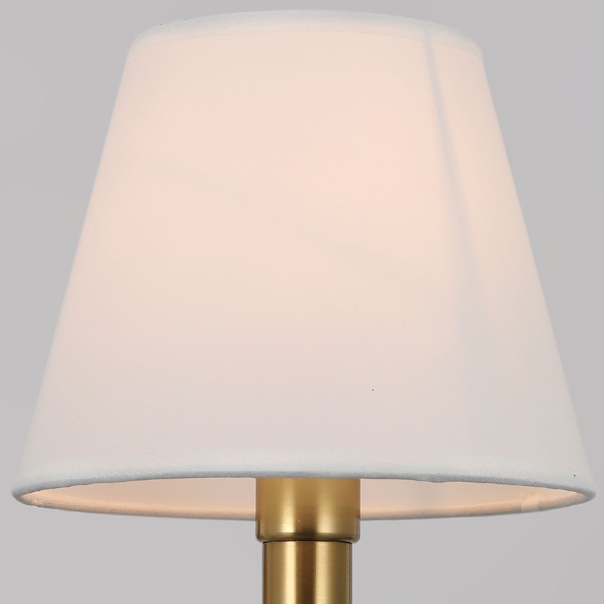 Люстра на штанге Illumico IL0501-5P-79 BRASS Люстра на штанге Illumico IL0501-5P-79 BRASS
