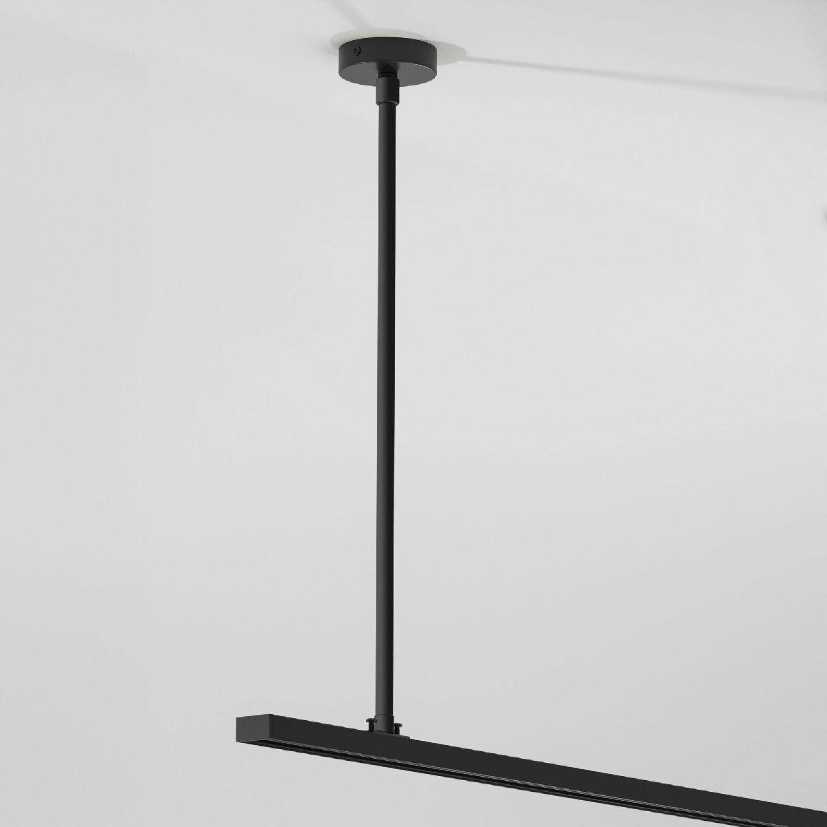 Штанга для однофазного шинопровода Elektrostandard 4690389202872 85136/00 a065262 Штанга для однофазного шинопровода Elektrostandard 4690389202872 85136/00 a065262