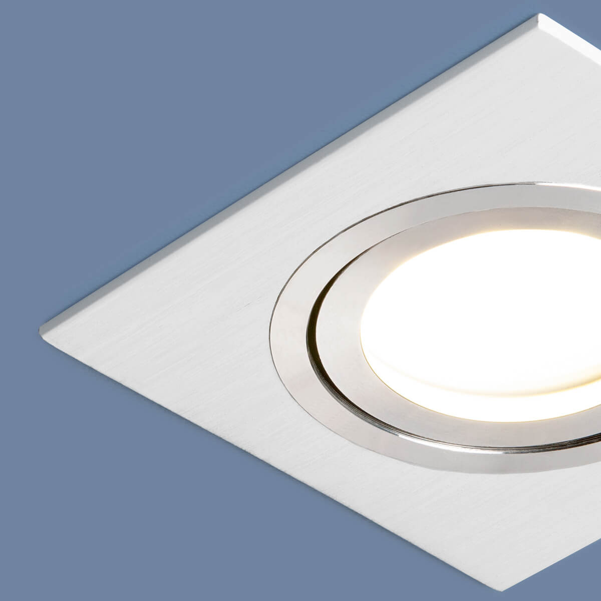 Встраиваемый светильник Elektrostandart 1051/1 WH белый 4690389083679 Встраиваемый светильник Elektrostandart 1051/1 WH белый 4690389083679