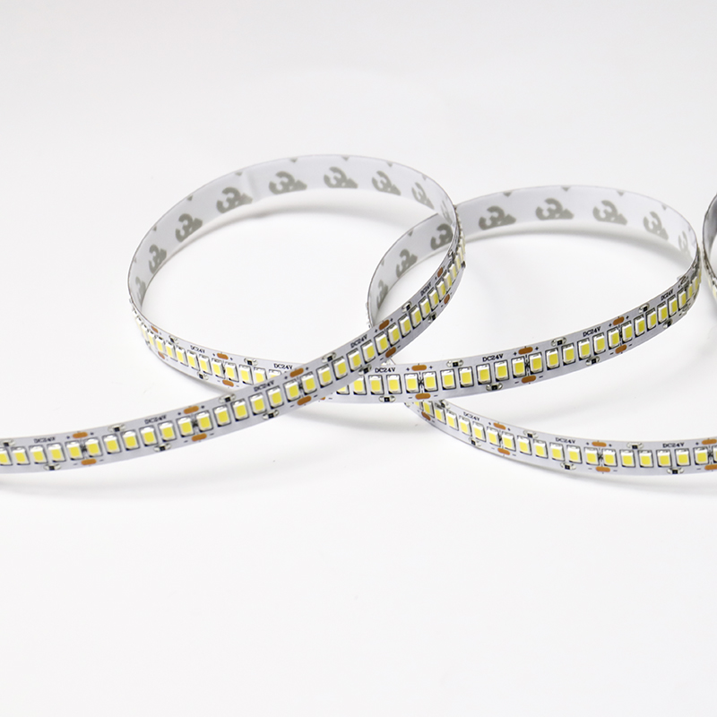 Светодиодная лента SWG Standard SWG2240-24-20-W-M 032744 Светодиодная лента SWG Standard SWG2240-24-20-W-M 032744