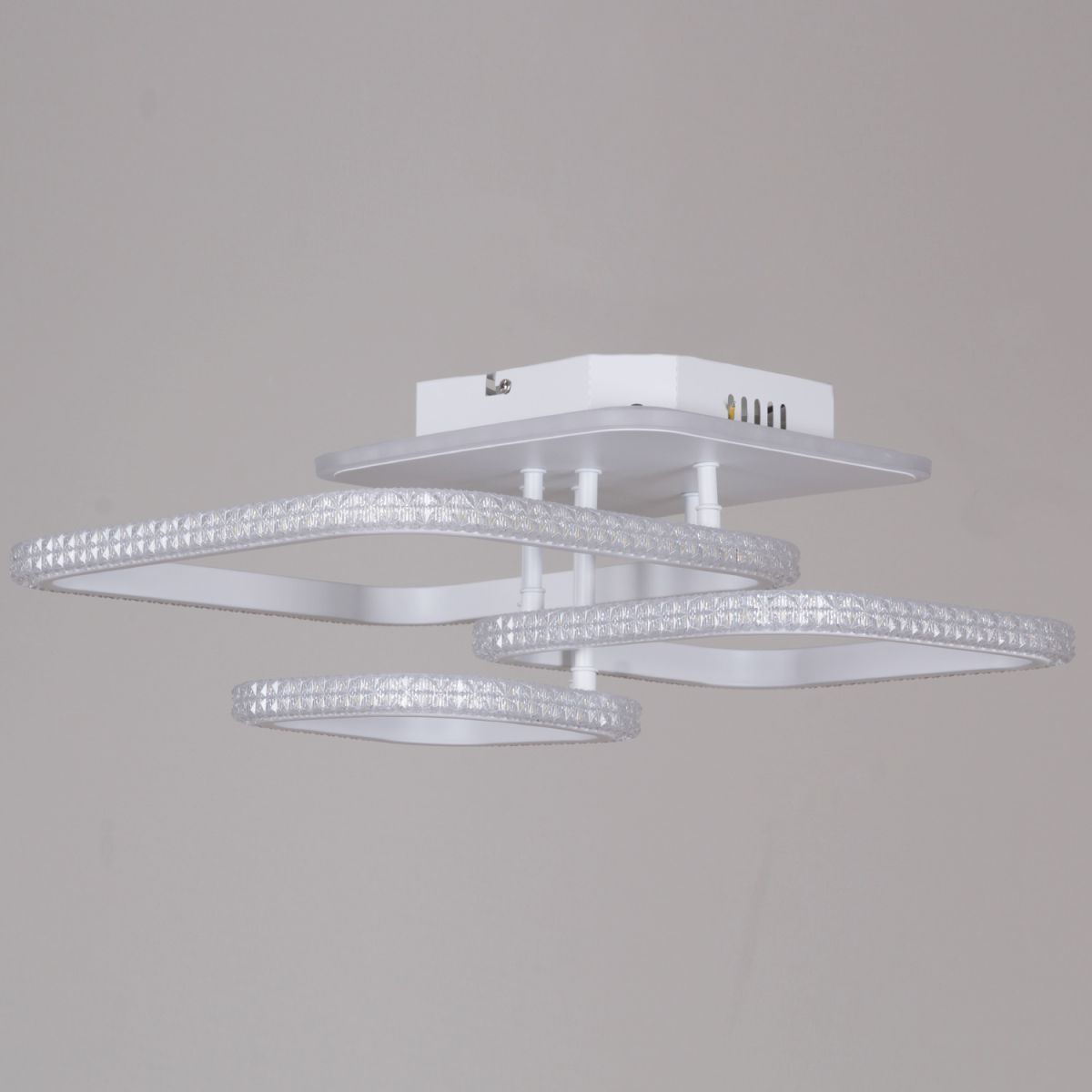 Потолочная люстра Reluce 06336-0.3-03 WH (RGB)