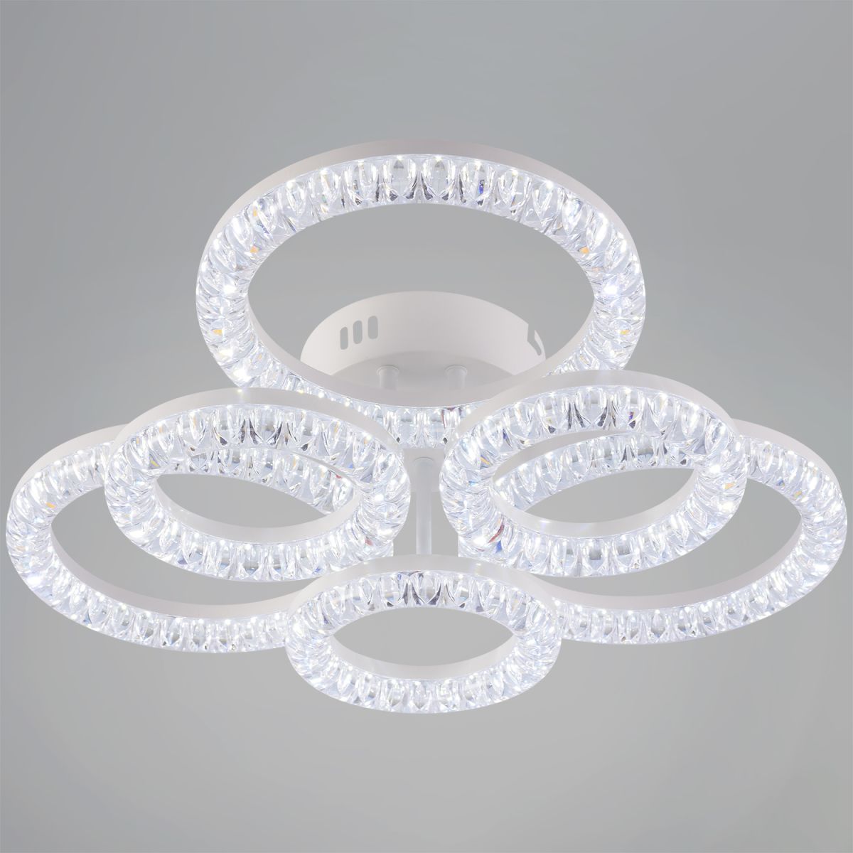 Потолочная люстра Reluce 09847-0.3-3+3A WH