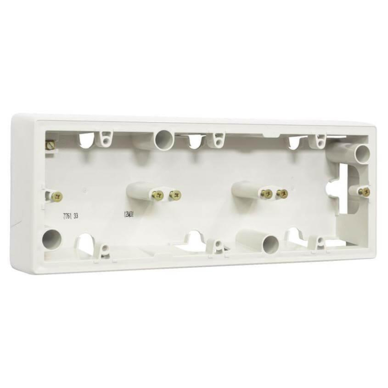 Коробка накладного монтажа 3-постовая Legrand Galea Valena белая 776183