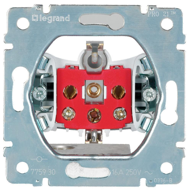 Розетка 2К+3 Legrand Galea Life 16A 250V с/з винтовой зажим 775930
