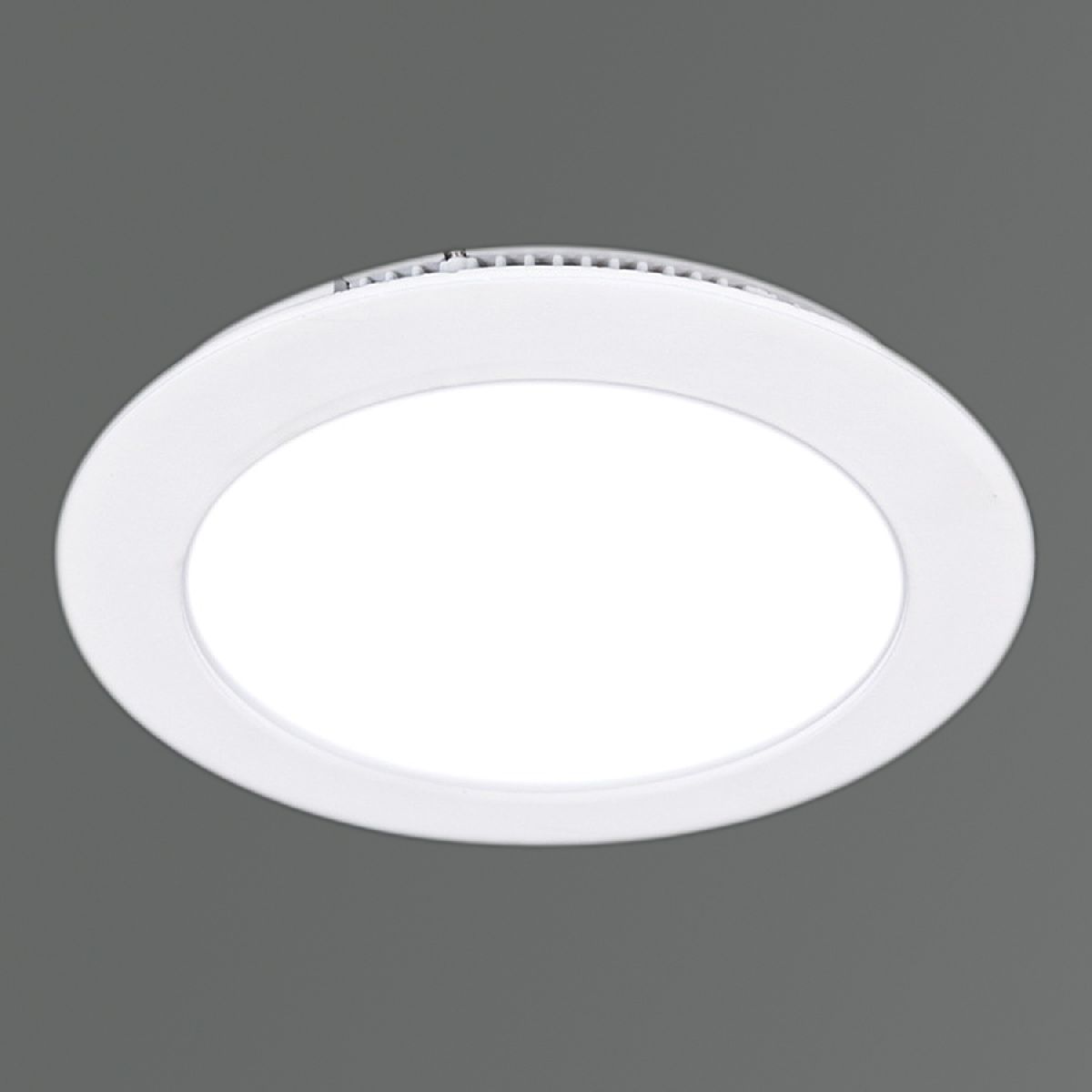 Встраиваемый светильник Reluce 00106-9.0-001LF LED 6W WT Встраиваемый светильник Reluce 00106-9.0-001LF LED 6W WT