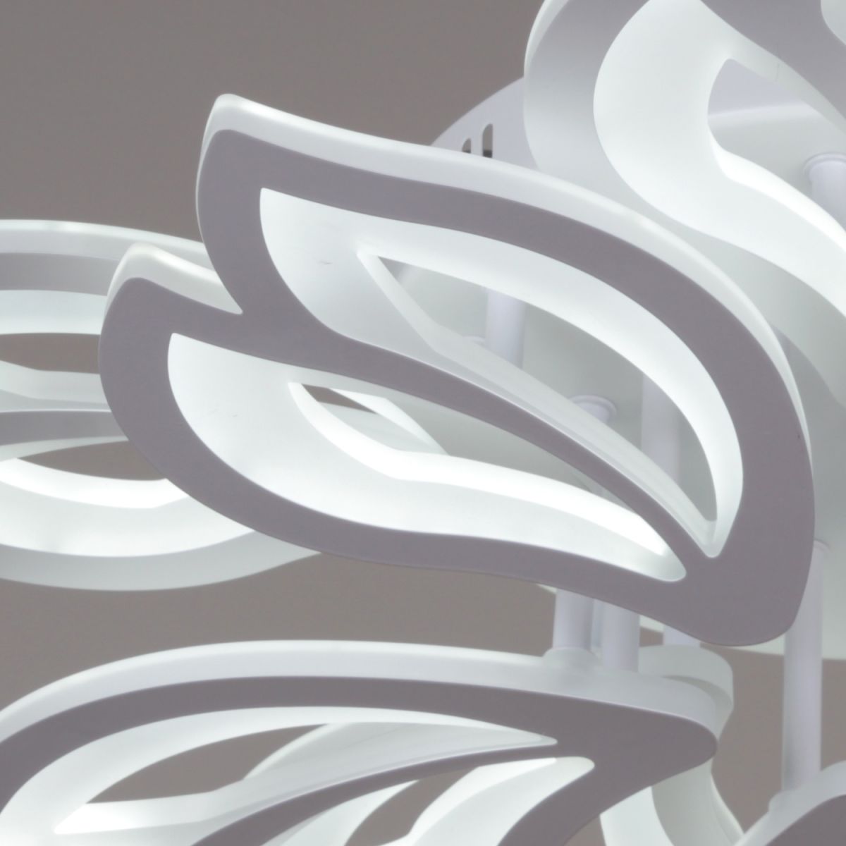 Потолочная люстра Reluce 00150-0.3-5+5 WH