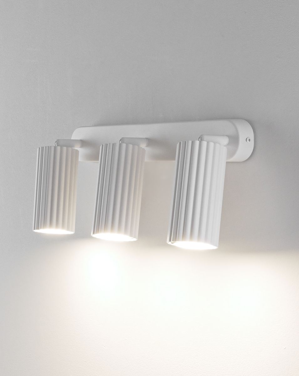 Спот Moderli Cora V11776-3C