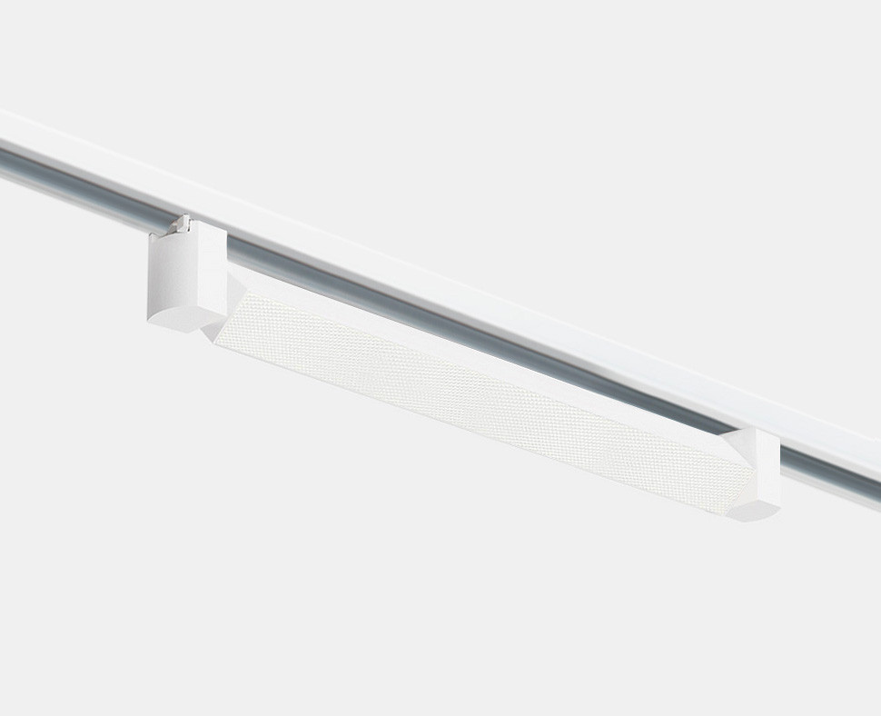 Трековый однофазный светильник Italline IT08-8030 white 3000K Трековый однофазный светильник Italline IT08-8030 white 3000K