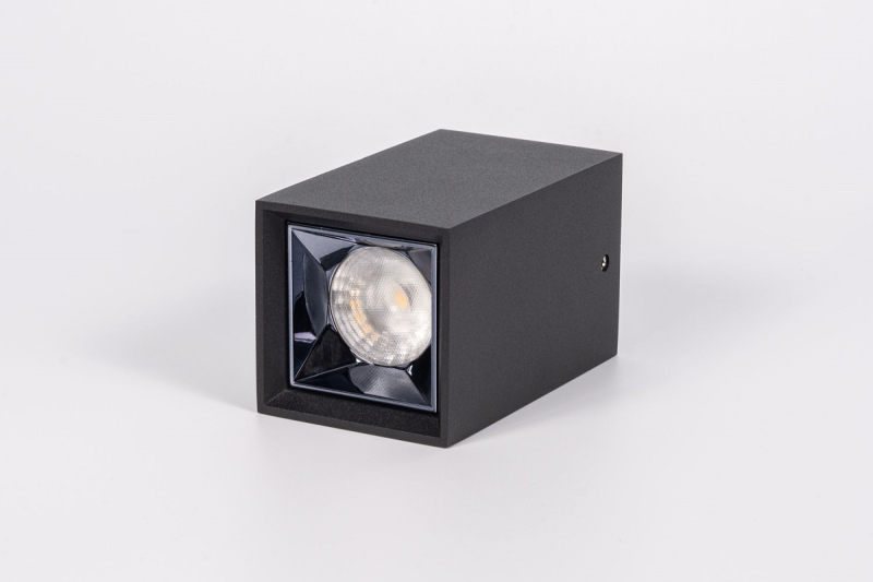 Накладной светильник Fiberli XC002-1T 12120201 Накладной светильник Fiberli XC002-1T 12120201