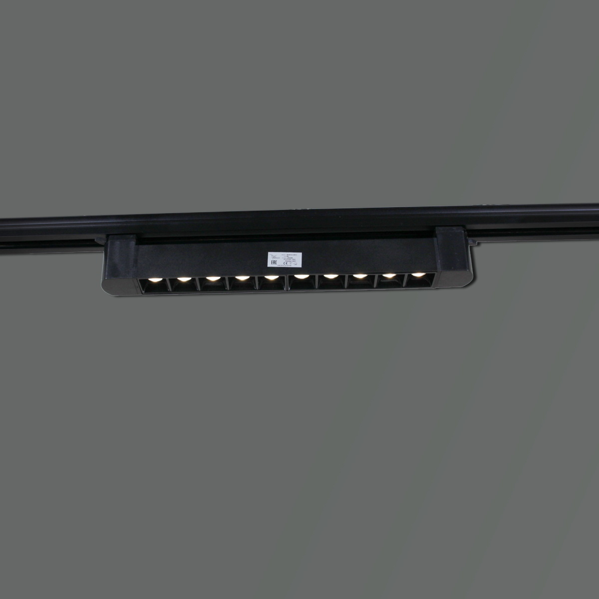 Трековый светильник Reluce 06185-9.3-001C LED20W BK Трековый светильник Reluce 06185-9.3-001C LED20W BK