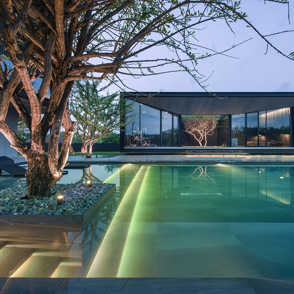 Светодиодная лента Feron LS551 24В 4040 14,4Вт/м RGB 5м IP68 48731 Светодиодная лента Feron LS551 24В 4040 14,4Вт/м RGB 5м IP68 48731