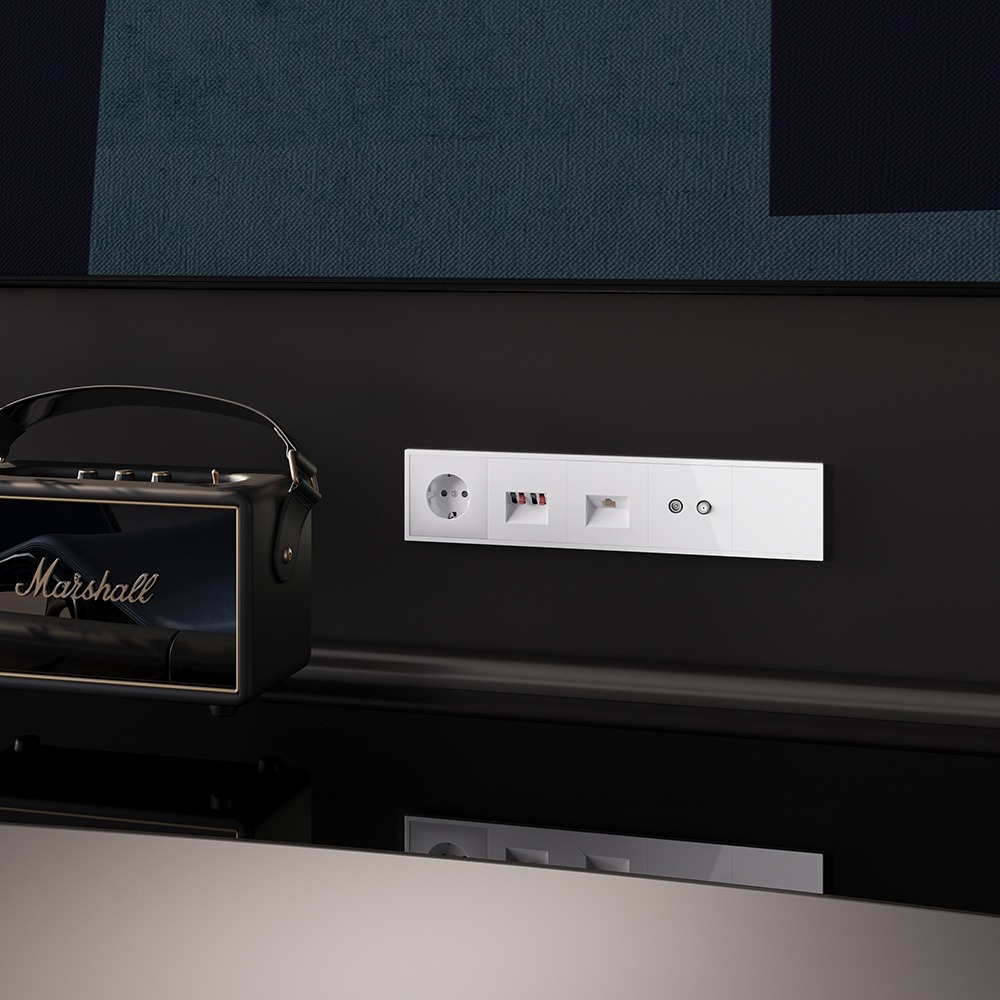 Розетка акустическая Voltum S70 VLS060301 (белый глянцевый)