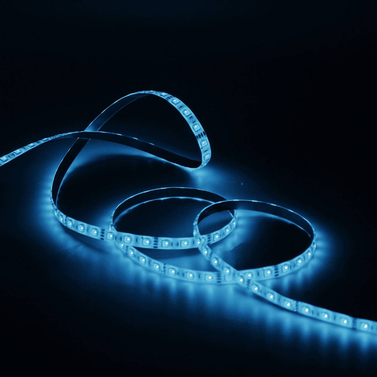 Светодиодная лента Gauss 7,2W/m 30LED/m 5050SMD холодный белый 5M 312000307