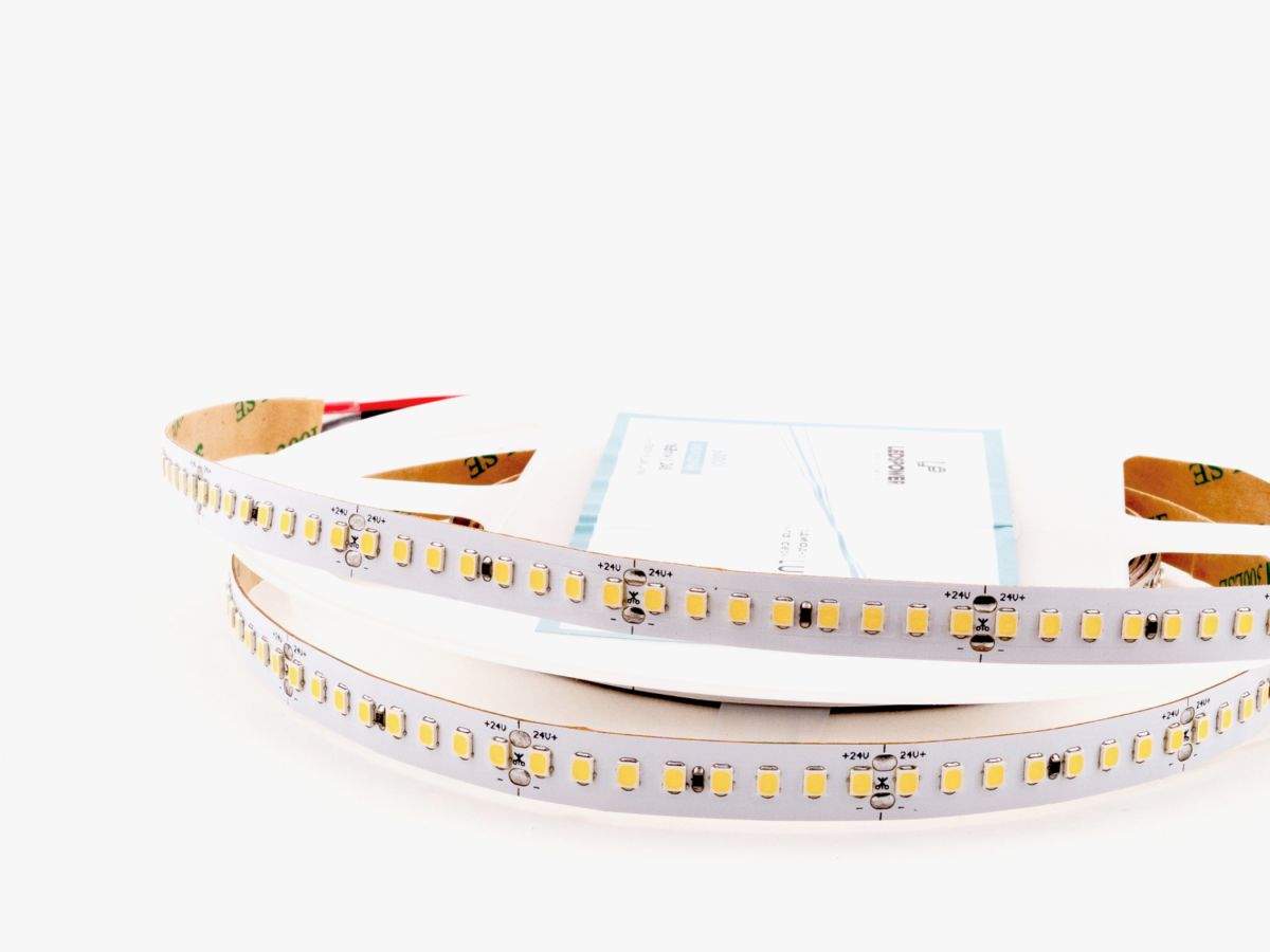 Светодиодная лента LEDS POWER 2835 176/м (16Вт/м) 24В холодная LUX160 006154