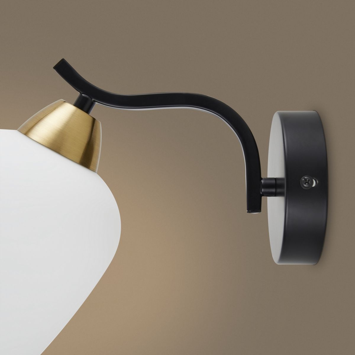 Бра Freya Shadow FR5422WL-01BZ