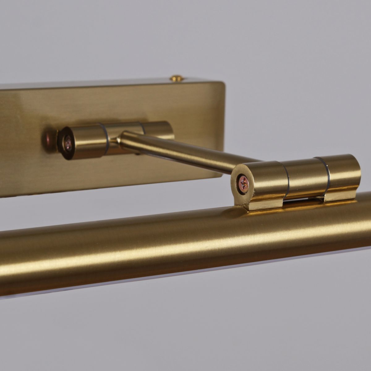 Подсветка для зеркал Reluce 06738-0.2-420