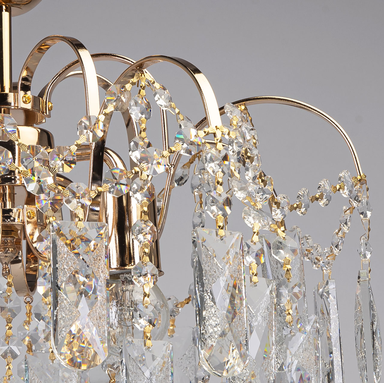 Люстра на штанге De Markt Бриз 111016304