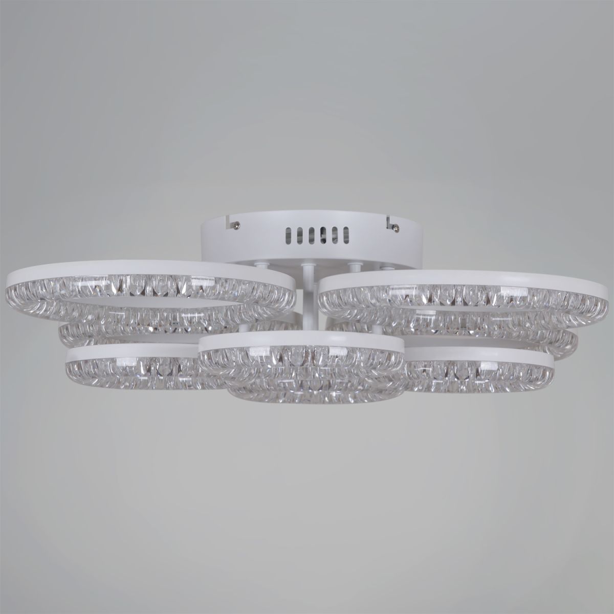 Потолочная люстра Reluce 09847-0.3-4+4A WH