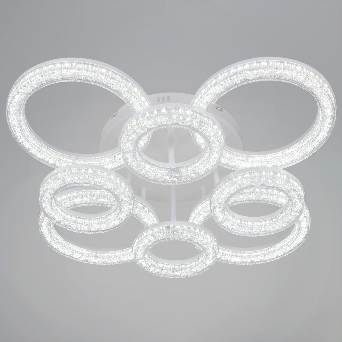 Потолочная люстра Reluce 29290-0.3-4+4 WH