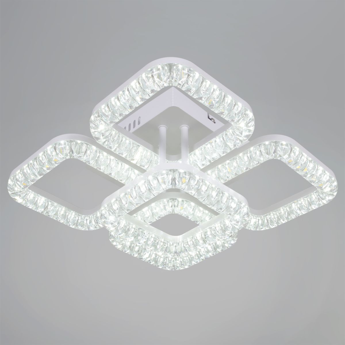 Потолочная люстра Reluce 09848-0.3-4+1A WH