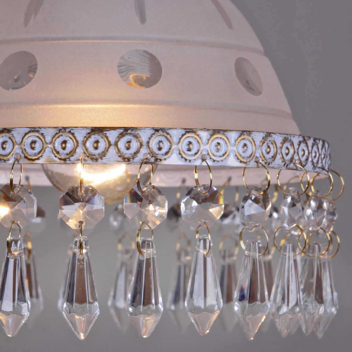 Подвесная люстра Reluce 74397-0.4-05 Подвесная люстра Reluce 74397-0.4-05