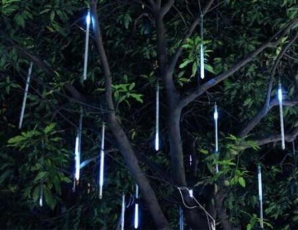 Светодиодная гирлянда (11124) Uniel занавес 220V белый ULD-E3005-300/DTK White IP44 ICICLE