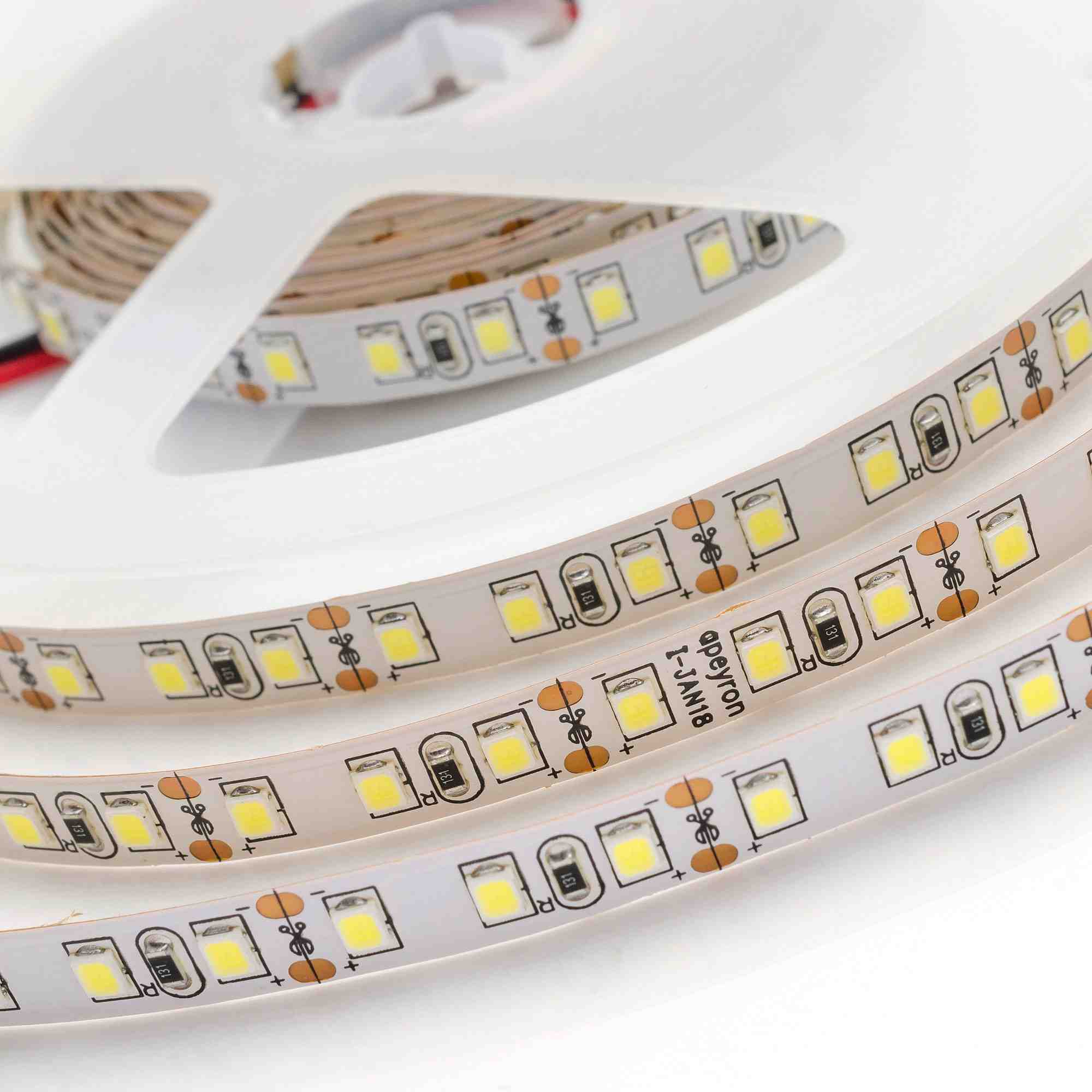 Светодиодная лента Apeyron 12В СТ 9,6Вт/м smd3528, 120д/м IP20 600Лм/м 3м 6500К 214BL