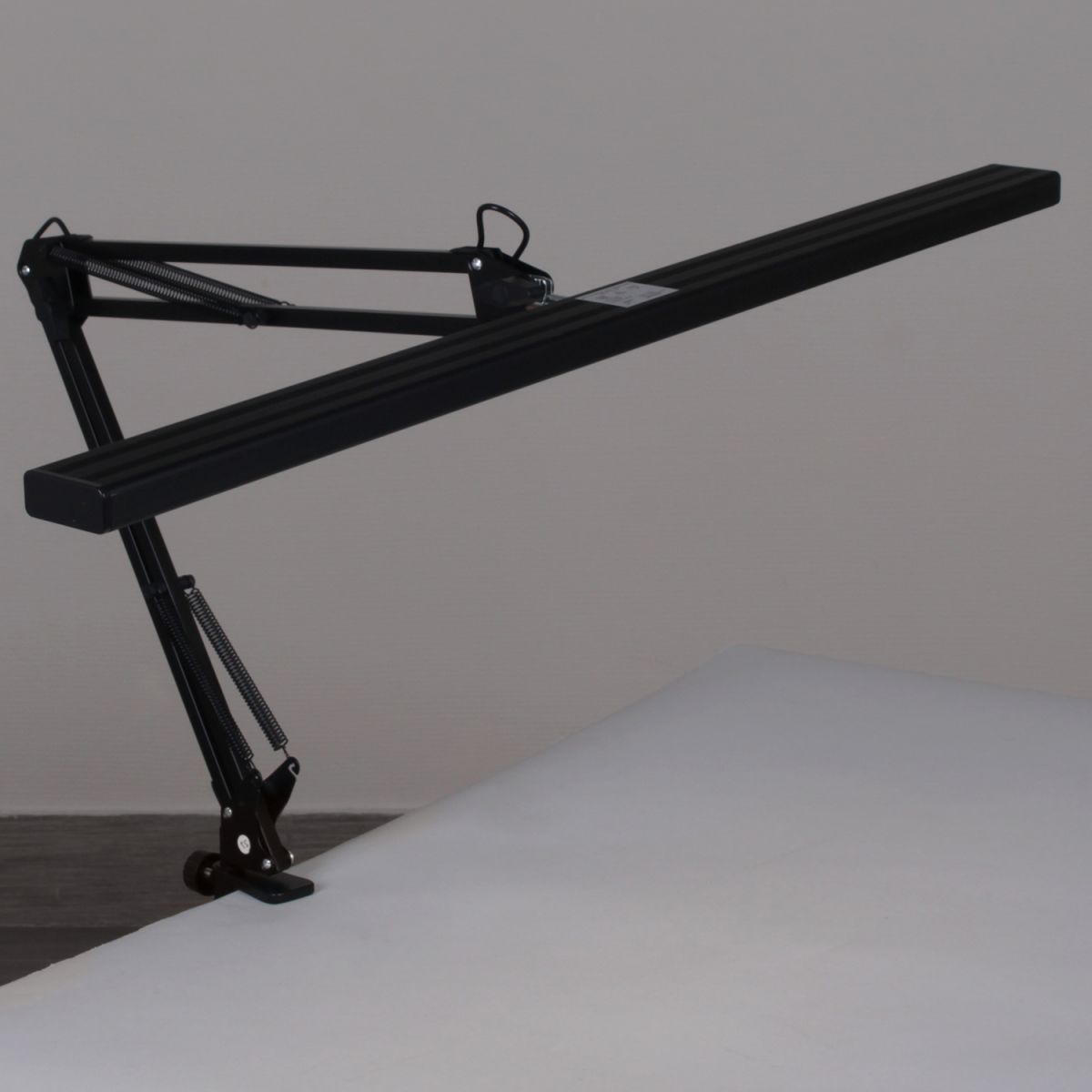 Настольная лампа Reluce 70000-0.7-01HV