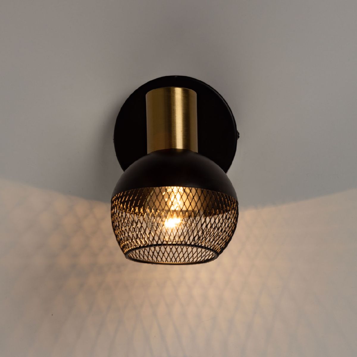 Спот De Markt Ирсон 514021001 Спот De Markt Ирсон 514021001