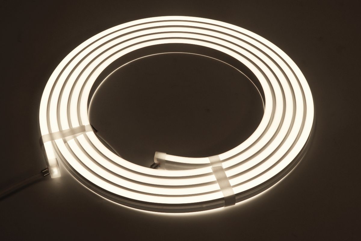 Светодиодная лента SWG PRO NE-DU2140-24-10-NW-67 032798