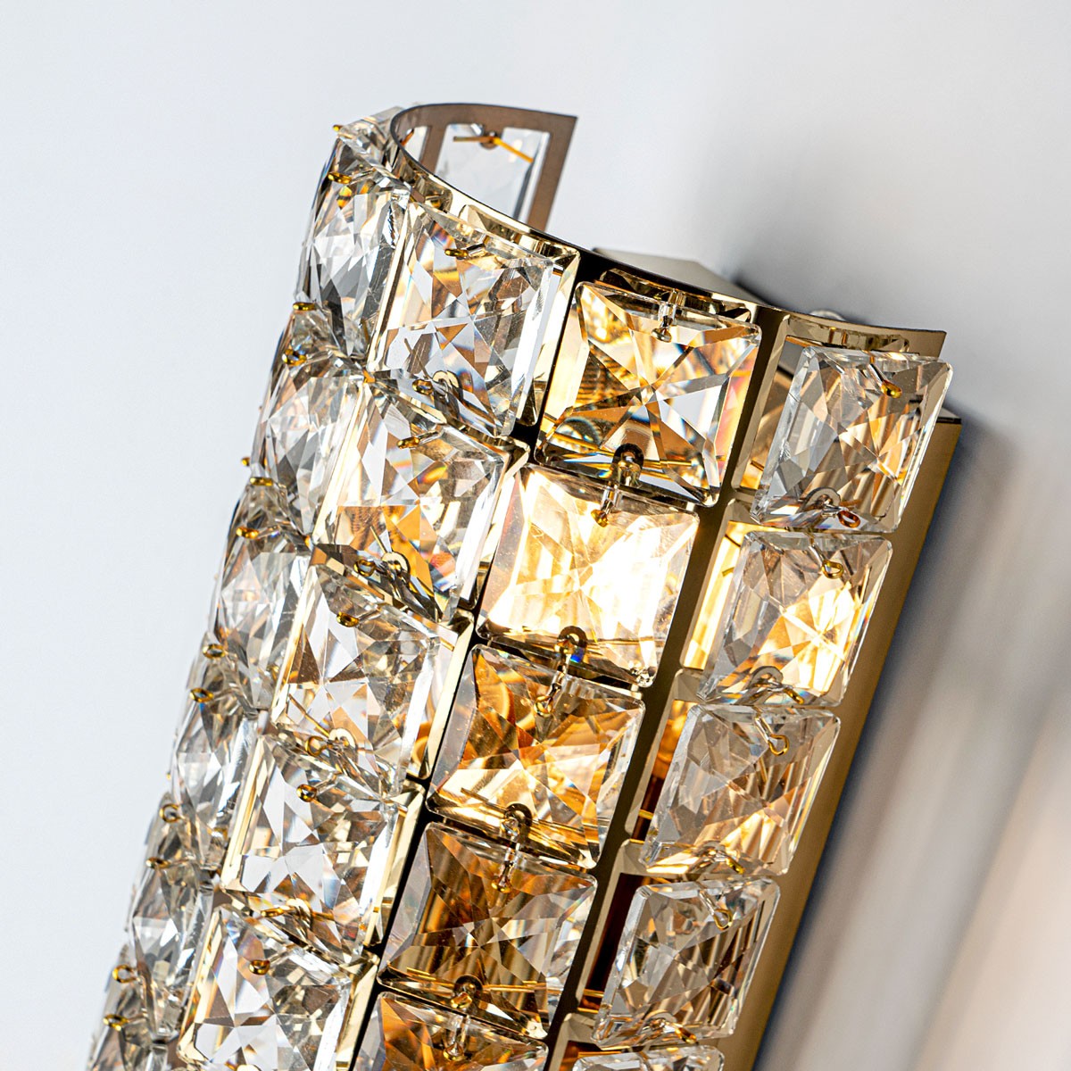 Настенный светильник Modelux ML.558.02 GD