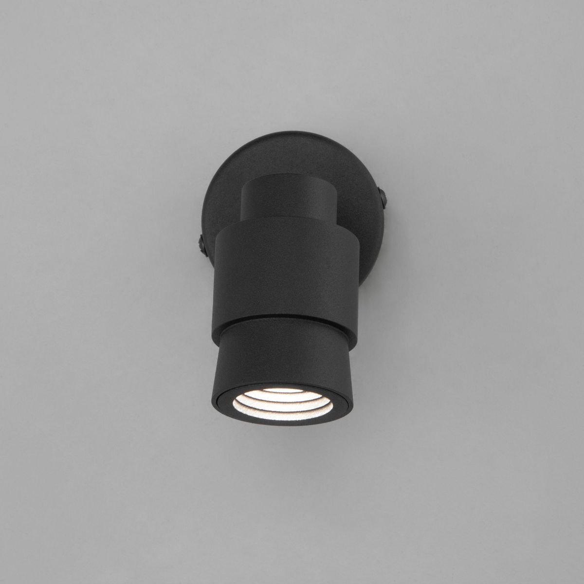 Спот Eurosvet Plat 20125/1 LED черный