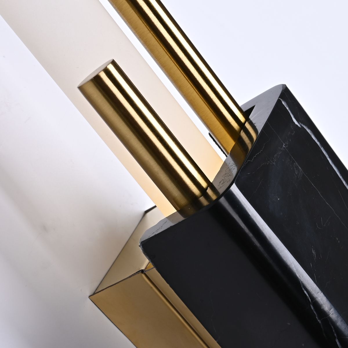 Настенный светильник ImperiumLoft Bert Frank Tanto 344909-22