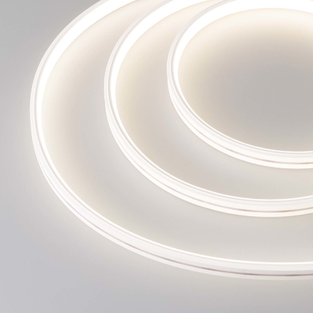 Лента герметичная Arlight MOONLIGHT-TOP-X320-11x7mm 24V Warm2700 (10 W/m, IP65, CSP, 5m, wire x2) 039445 Лента герметичная Arlight MOONLIGHT-TOP-X320-11x7mm 24V Warm2700 (10 W/m, IP65, CSP, 5m, wire x2) 039445