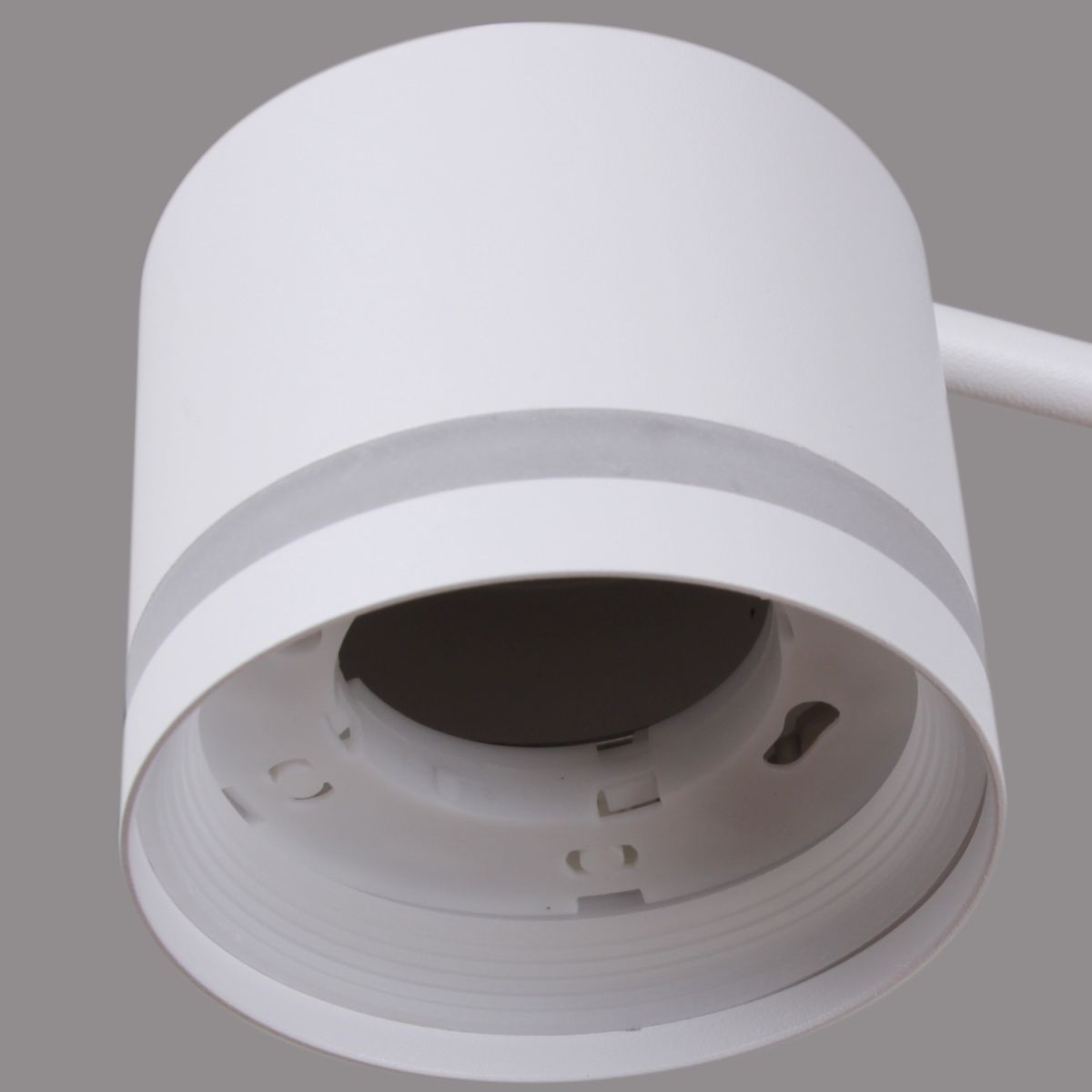 Потолочная люстра Reluce 56730-0.3-08 GX53 WT