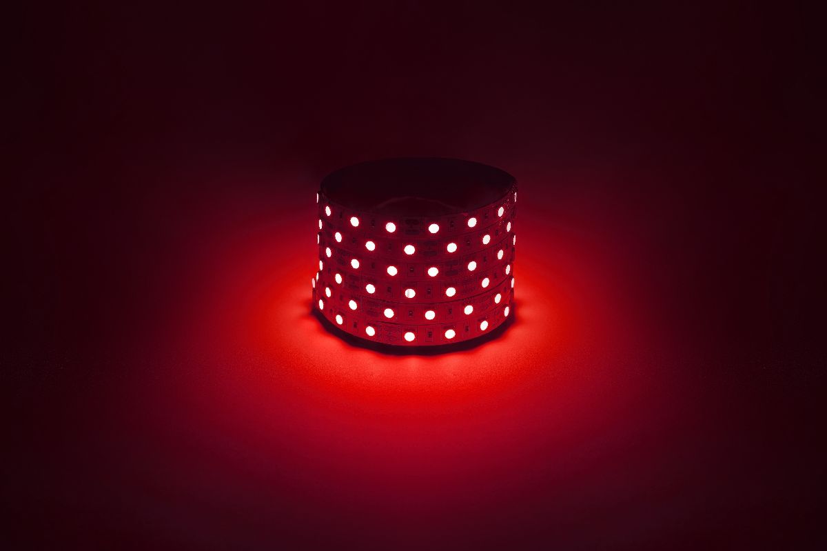 Светодиодная лента Эра 12В 5050 14,4Вт/м красный 5м IP20 LS5050-14,4-60-12-R-IP20-1 year-5m Б0059919 Светодиодная лента Эра 12В 5050 14,4Вт/м красный 5м IP20 LS5050-14,4-60-12-R-IP20-1 year-5m Б0059919