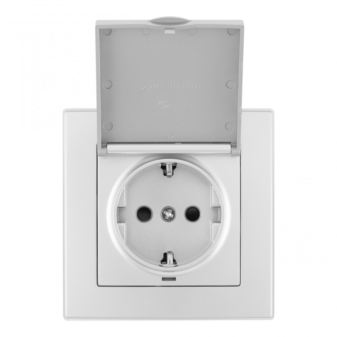 Комплект розетки с/з и шторками, защитной крышкой и рамкой Arte Milano SET06-1-41-1 silver